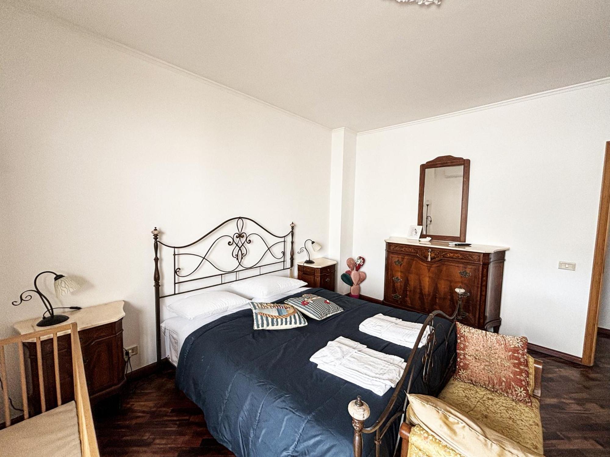 Sicilian Home 아치카스텔로 외부 사진